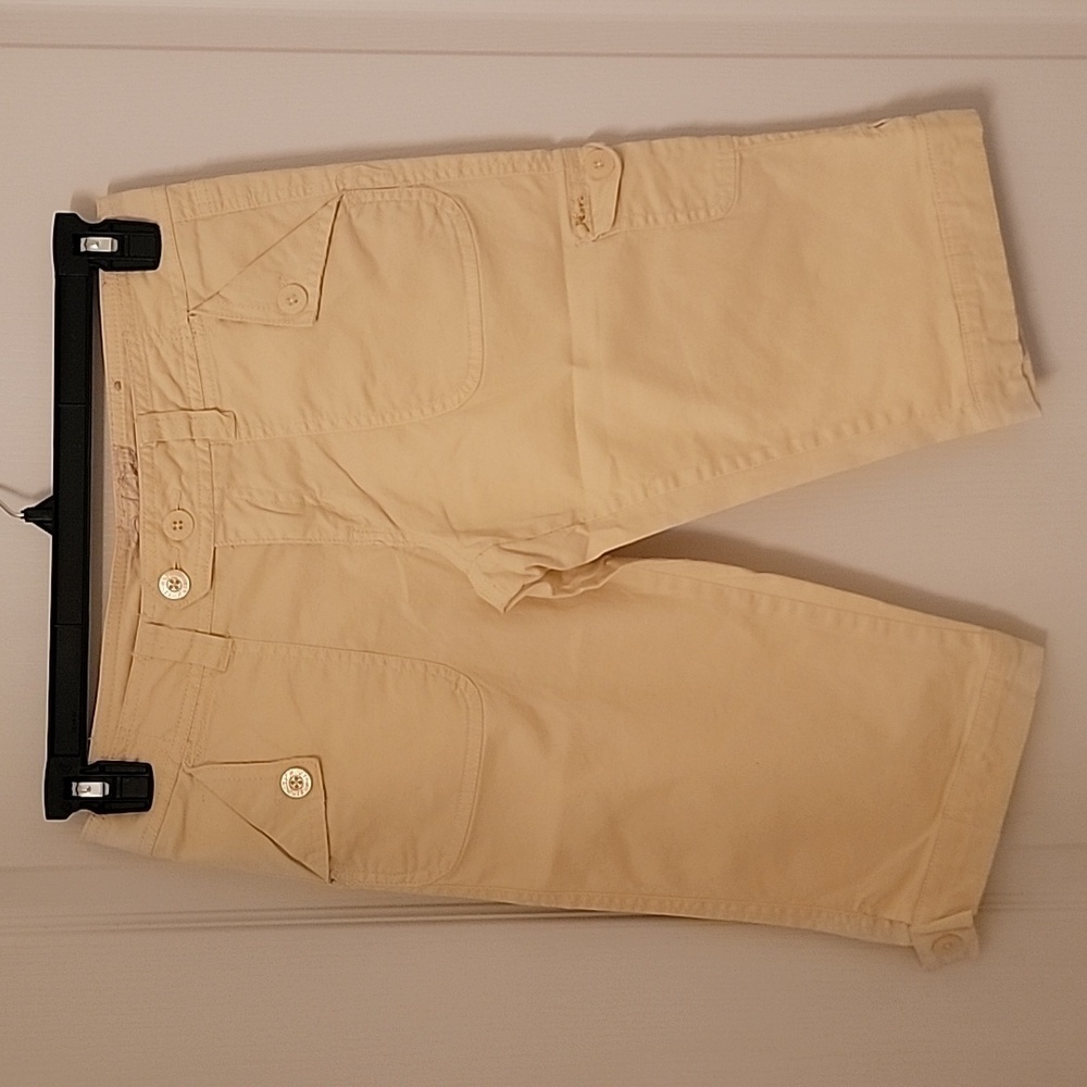 Nori Pale Yellow Bermuda / Cargo Shorts, Size 5.